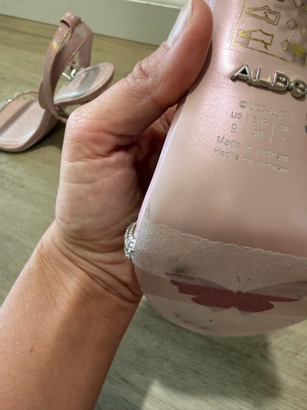 ๐ NWOT Wicked x ALDO Glinda pink magic sparkle heels - Picture 12 of 12